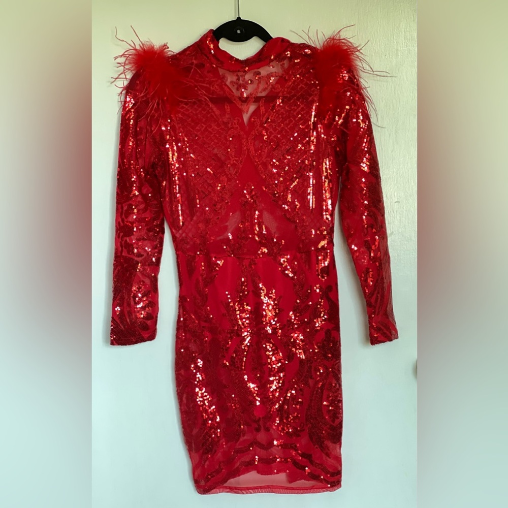 5/$15 Unbranded girls custom. Nice sequin design.